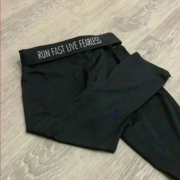 Nike - Picture 4 of 4